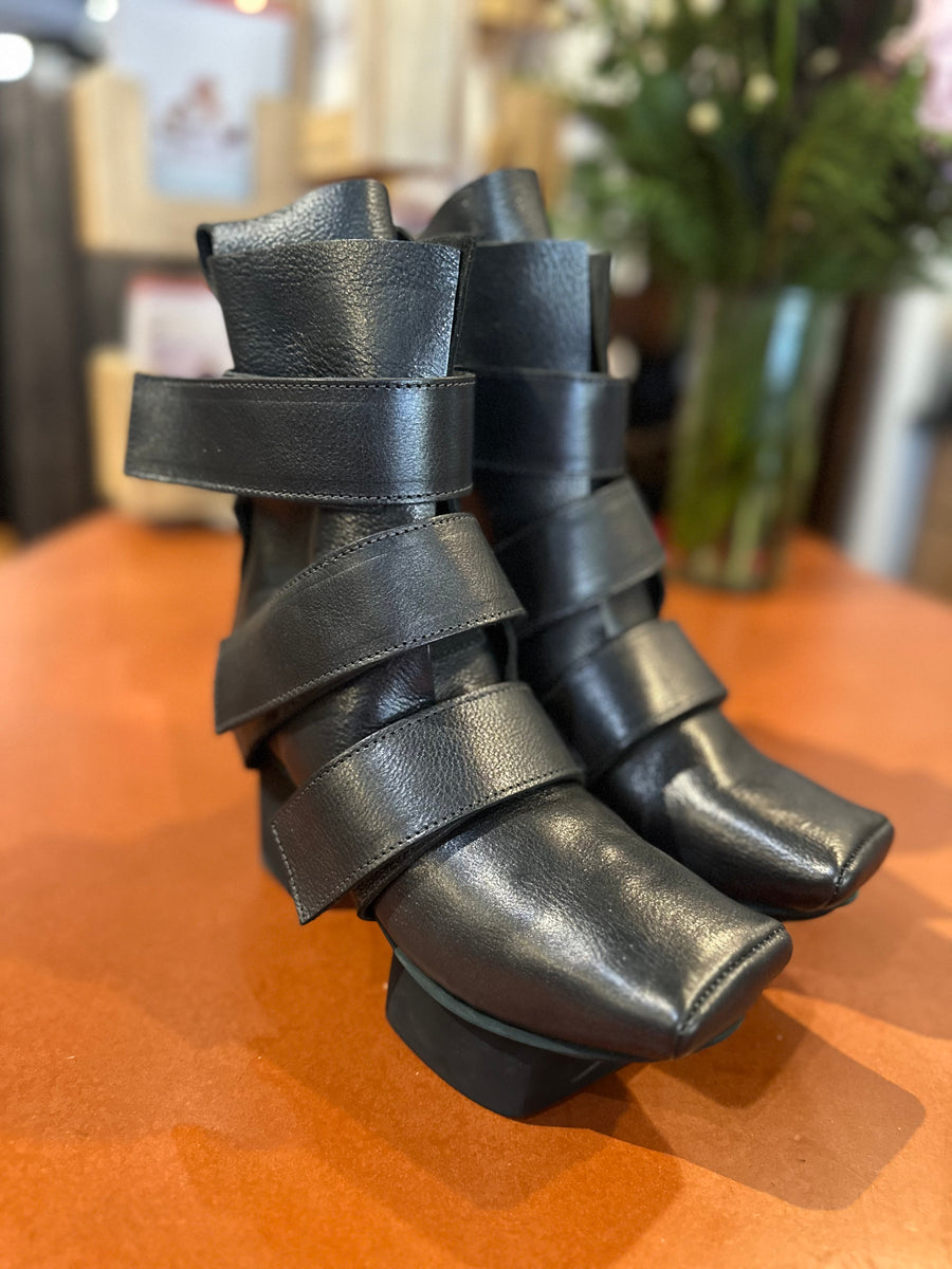 BAC260CC-CC58-40DE-83C6-