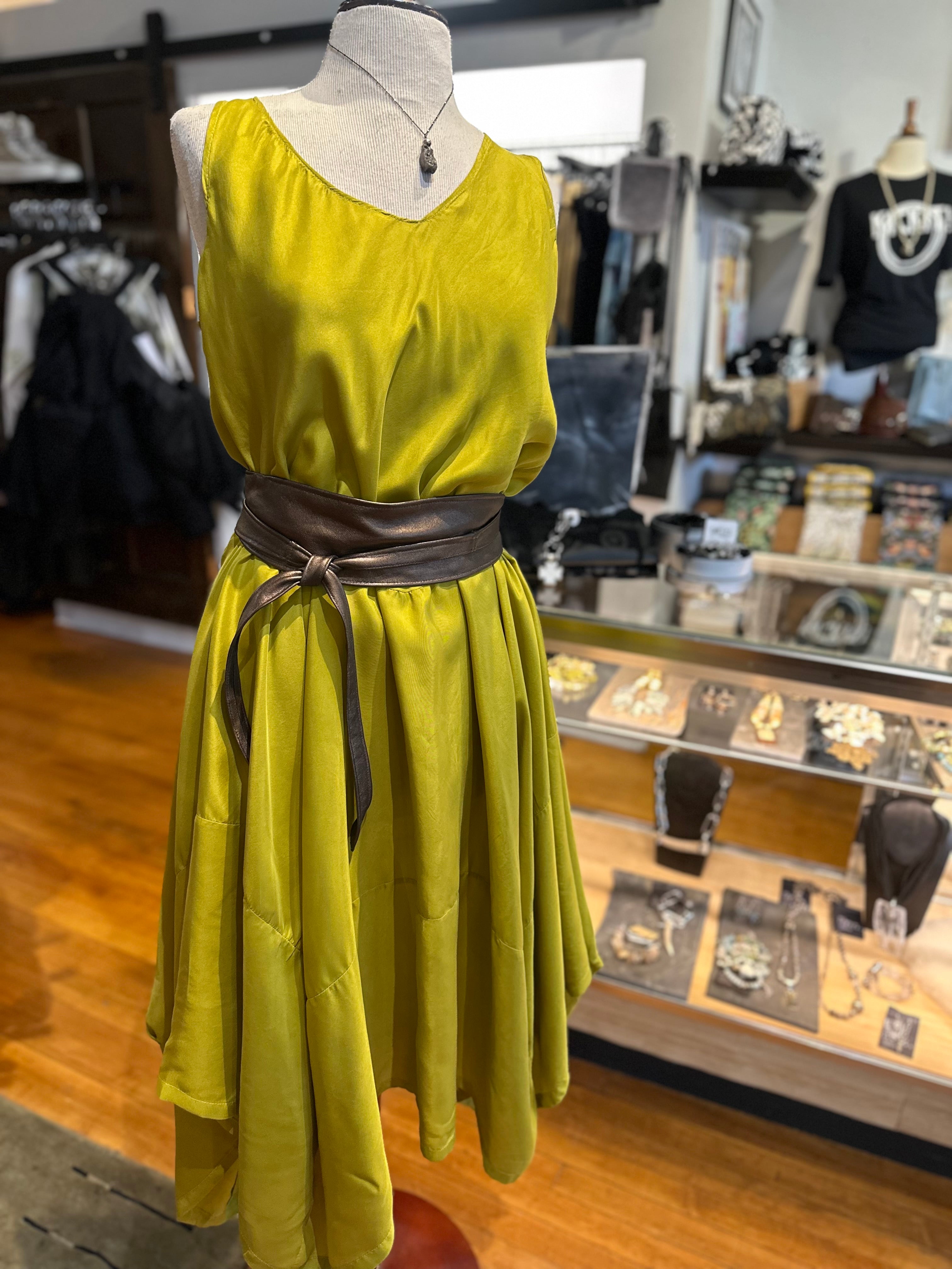 Artists and Revolutionaries - Ludenberg Dress