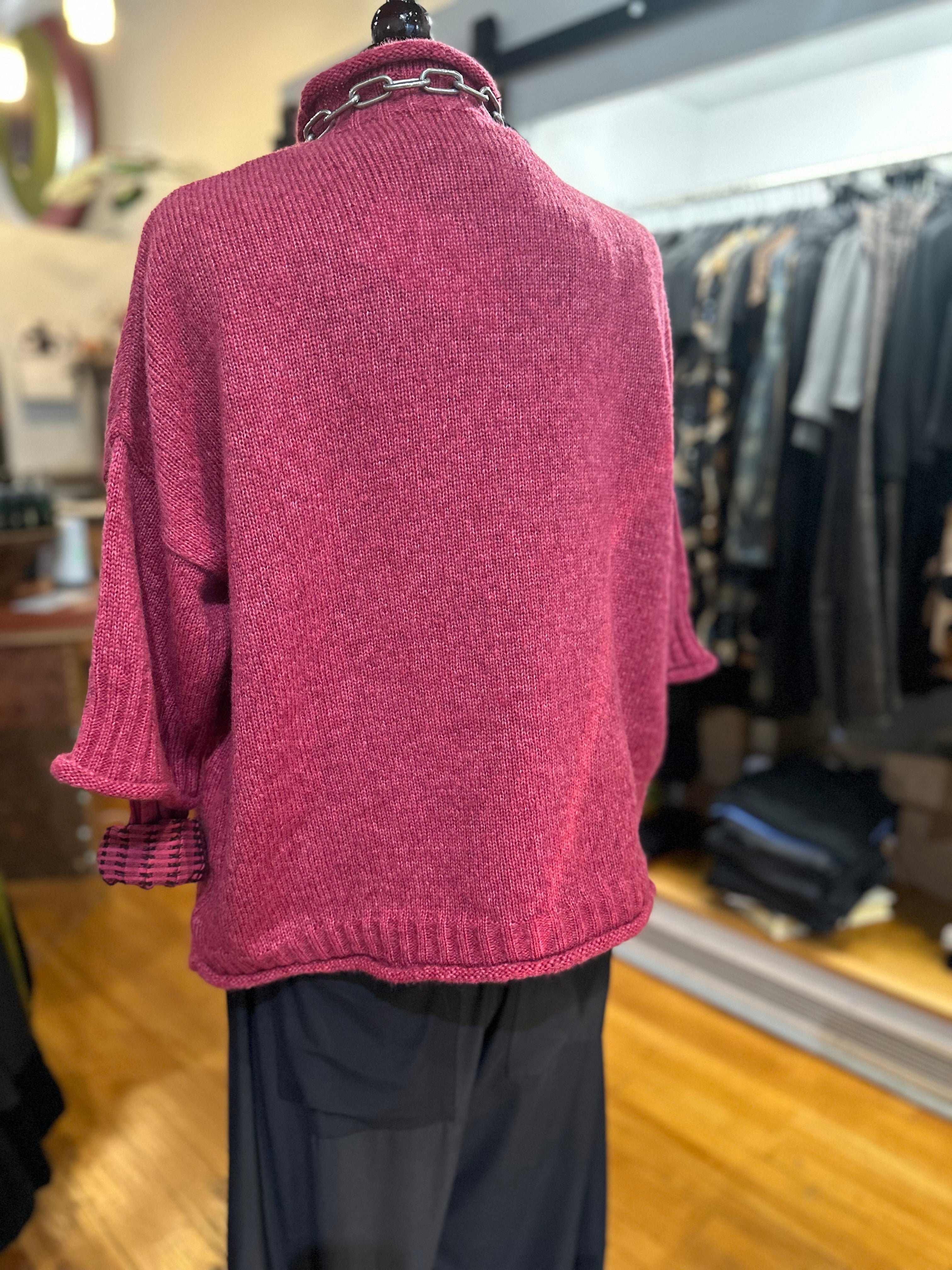 Ozai N KU - Fraise Merino Sweater