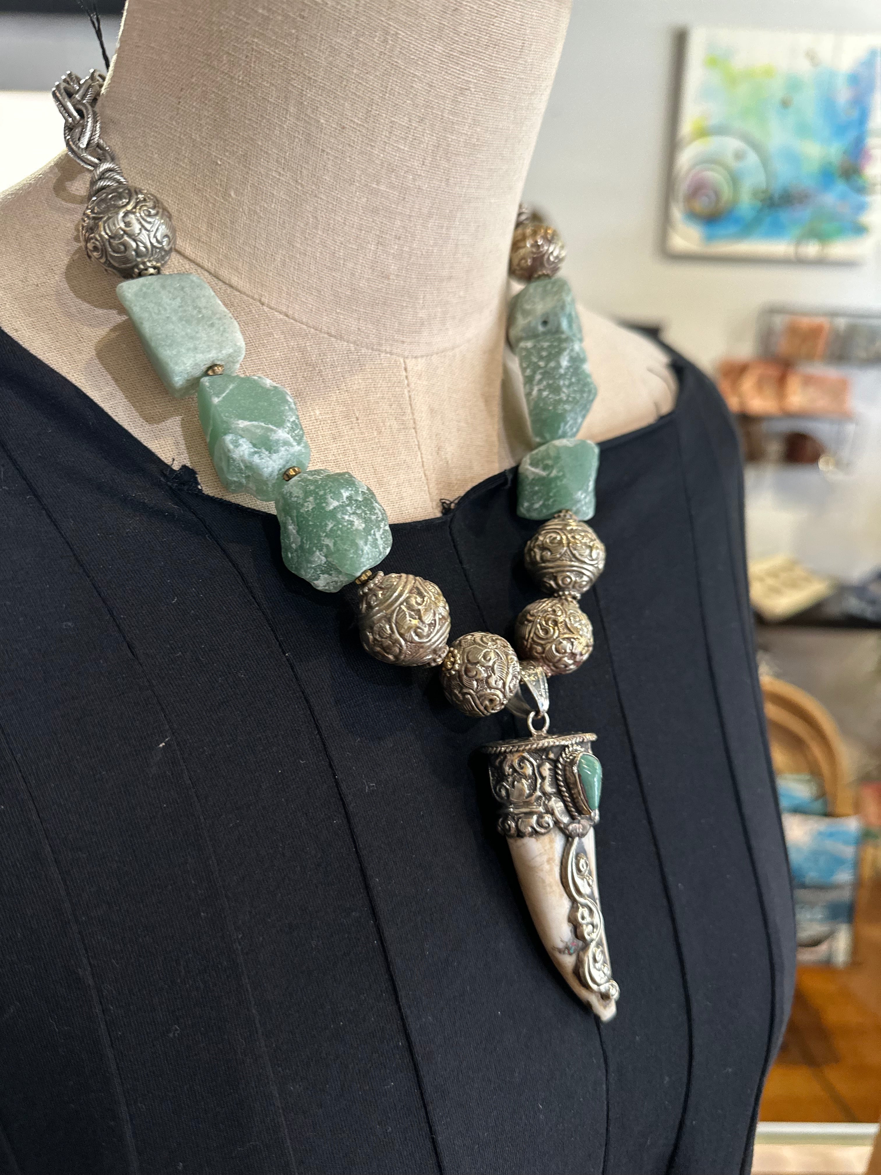 Mya Lambrecht - Conch Shell Tusk Necklace