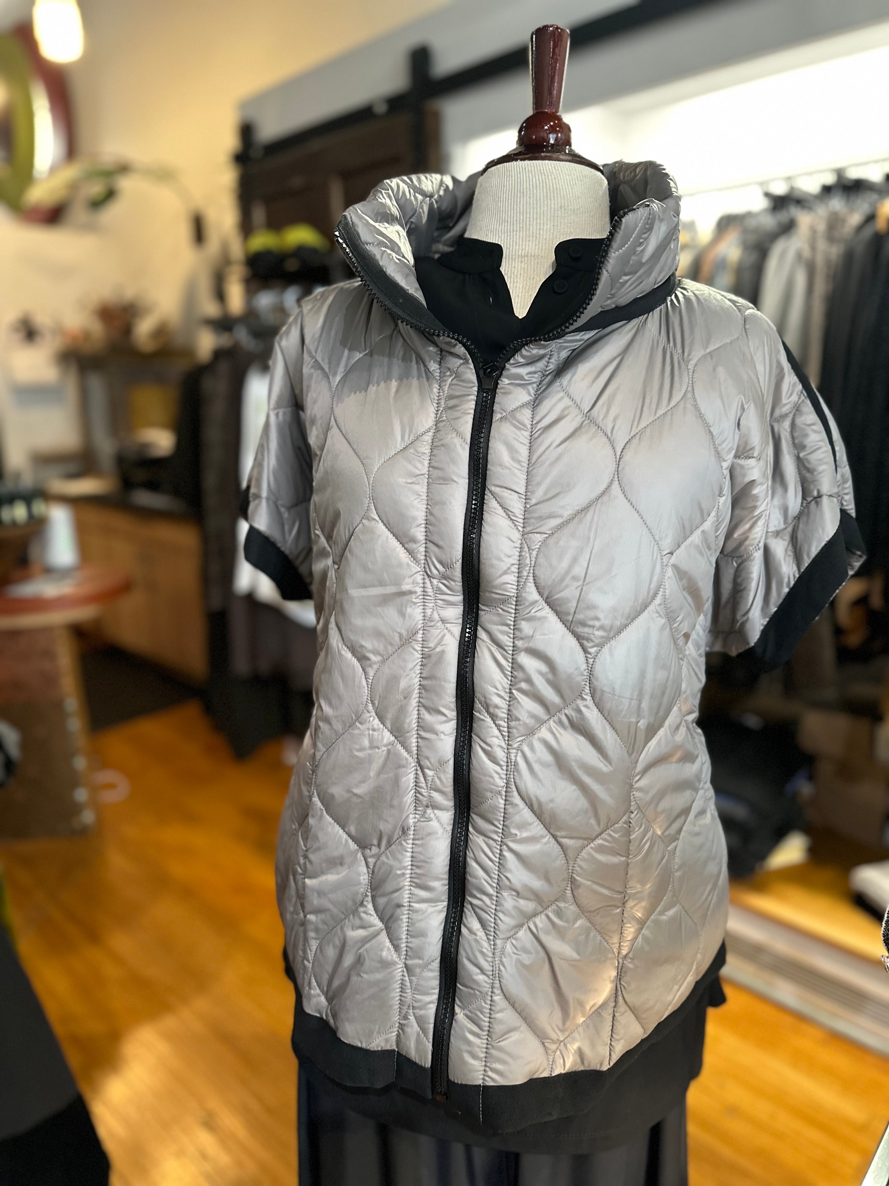 Ozai N KU - Dione Reversible Vest