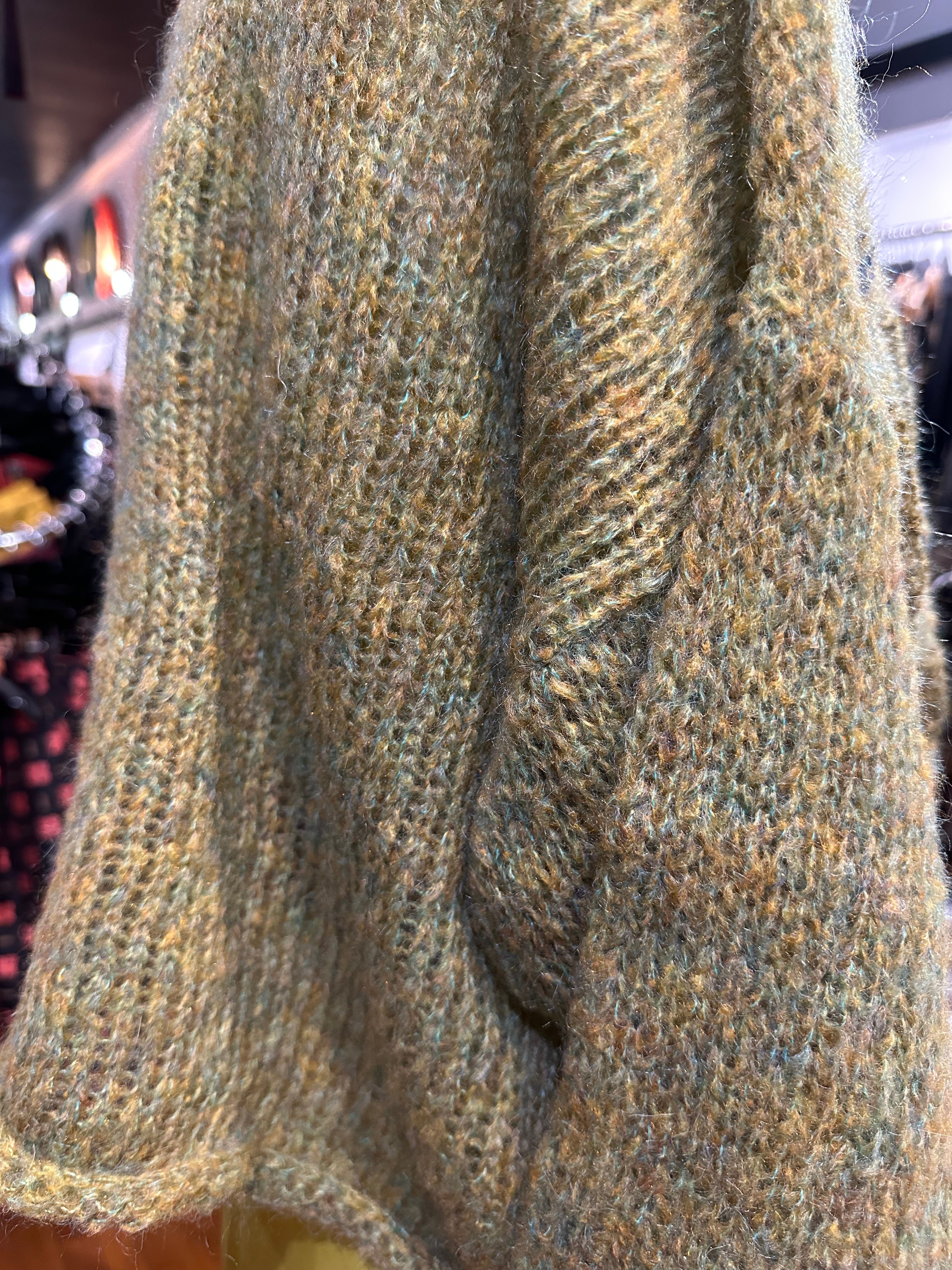 Artists and Revolutionaries - Chittendon Pullover Lichen