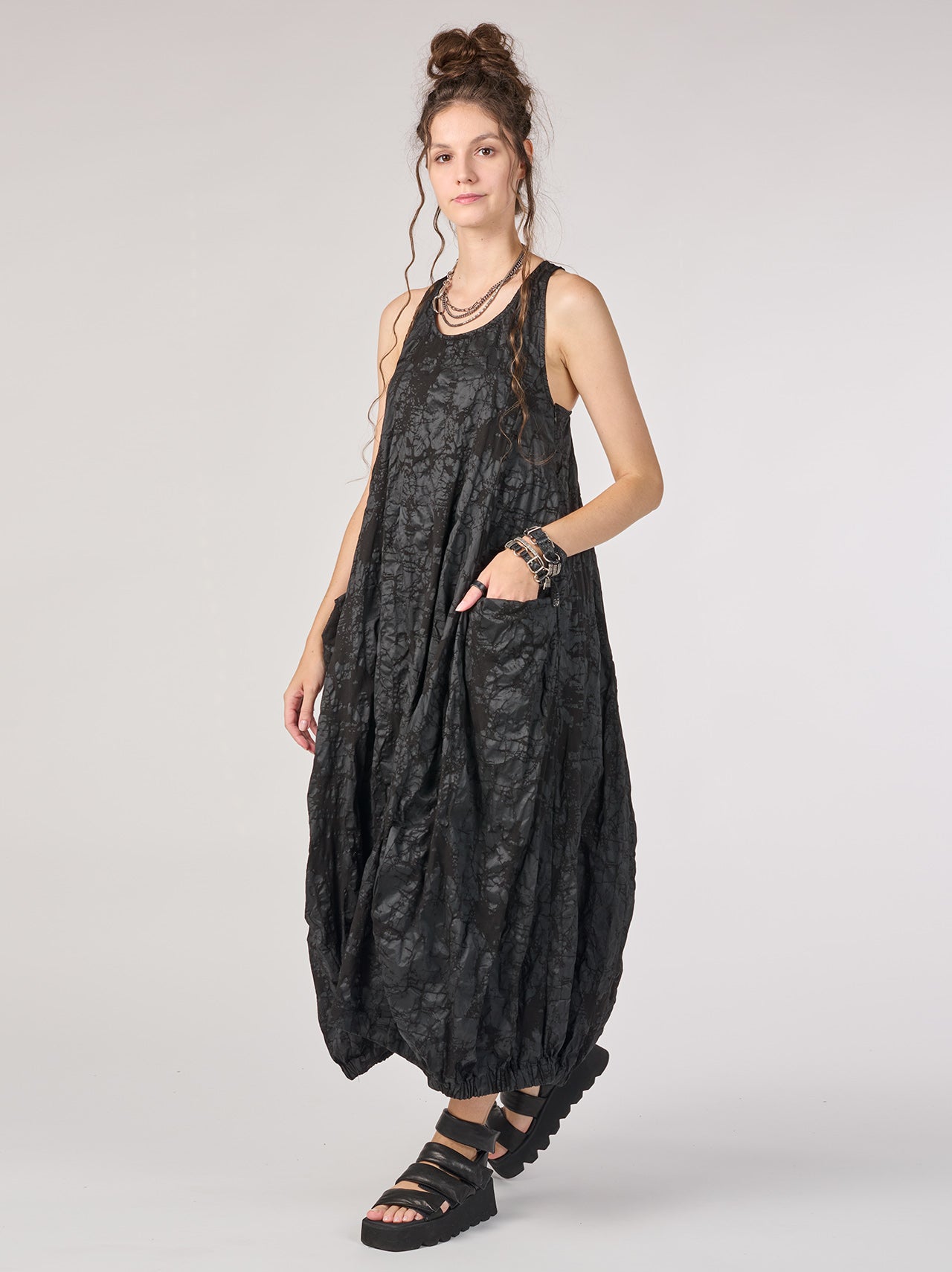 Dresses Tagged "Studio B3" Circles Champaign Dresses Tagged "Studio B3" Circles Champaign