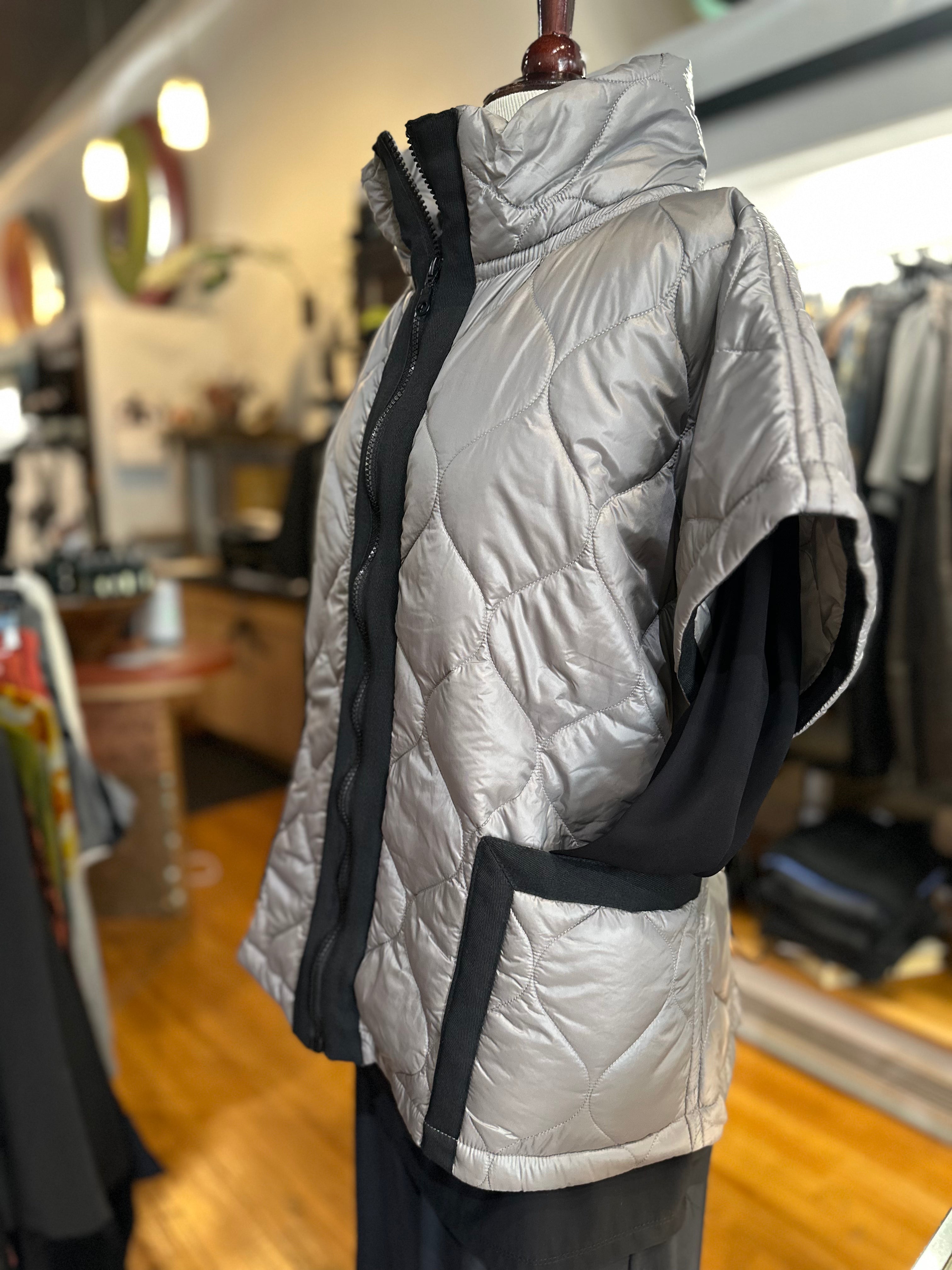 Ozai N KU - Dione Reversible Vest