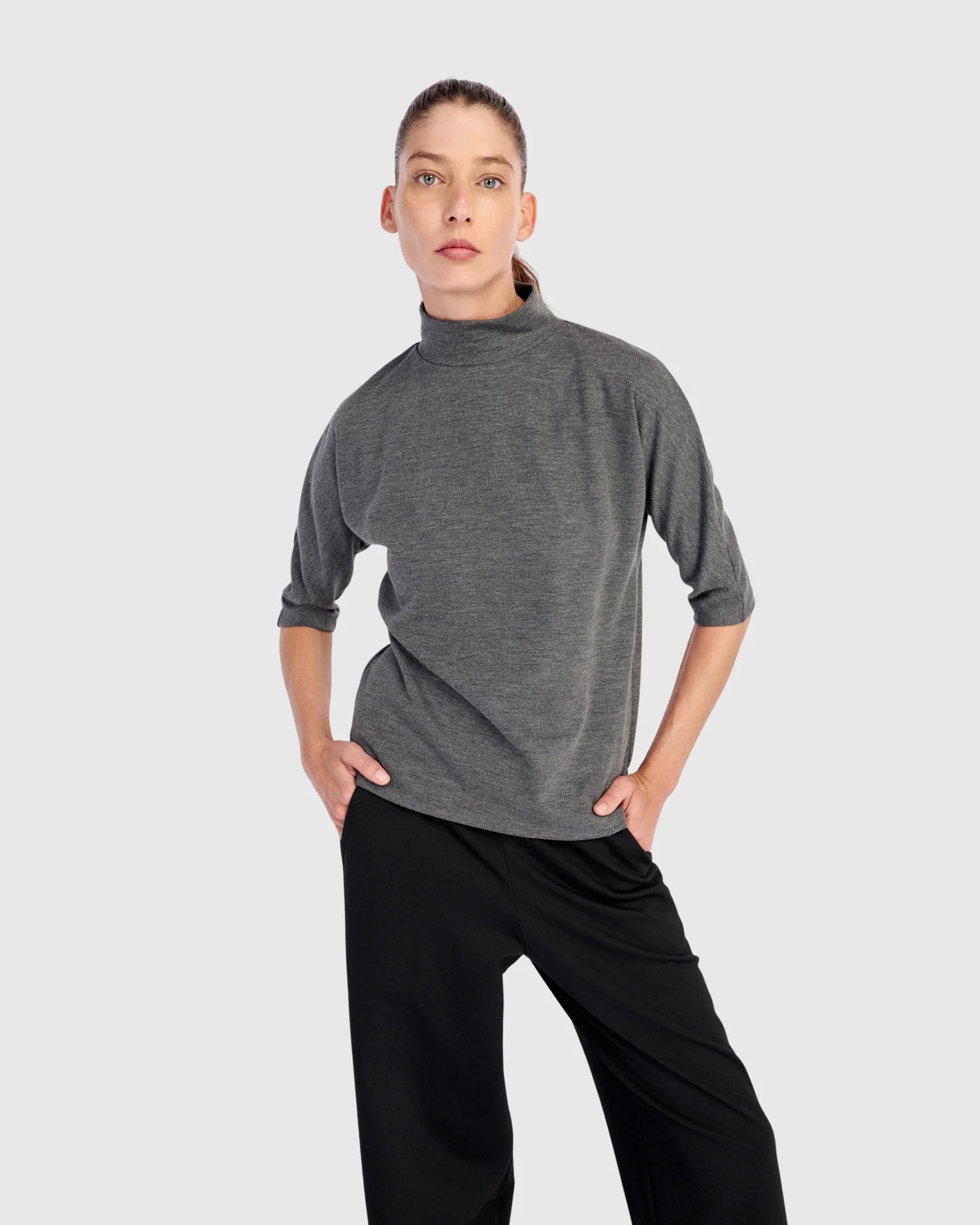 Alembika - Essential Mockneck Grey